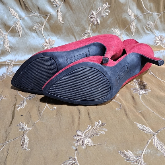 CO Red Suede Women's Heels - Picture 4 of 8